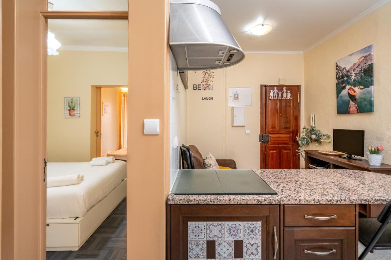 Cozy One Bedroom Apt In Historic Location - Carmo Lisbona Esterno foto